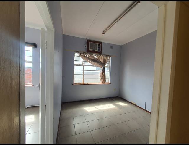 170M² OFFICE TO LET IN EMPANGENI CENTRAL